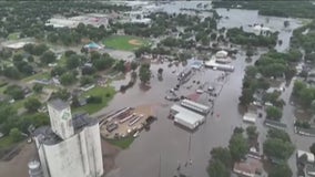 Heavy rain floods Midwest