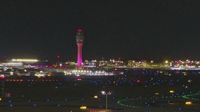 Air controllers, TSA still working unpaid at Atlanta airport