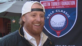 Justin Turner hosts annual golf tournament