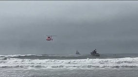 5 rescued from boat on SF Ocean Beach