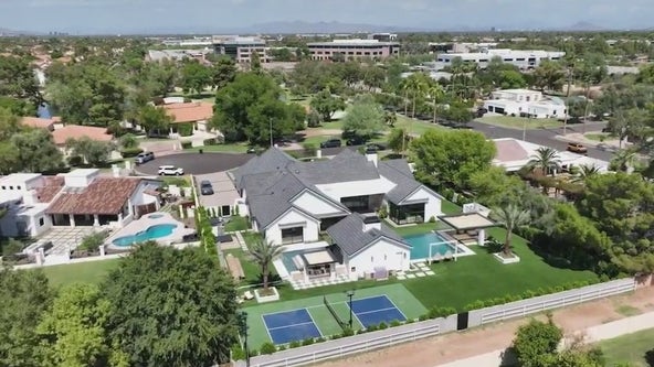 Tempe home with impressive backyard l Cool House