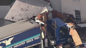 Tractor trailer crashes into home in Carteret, NJ