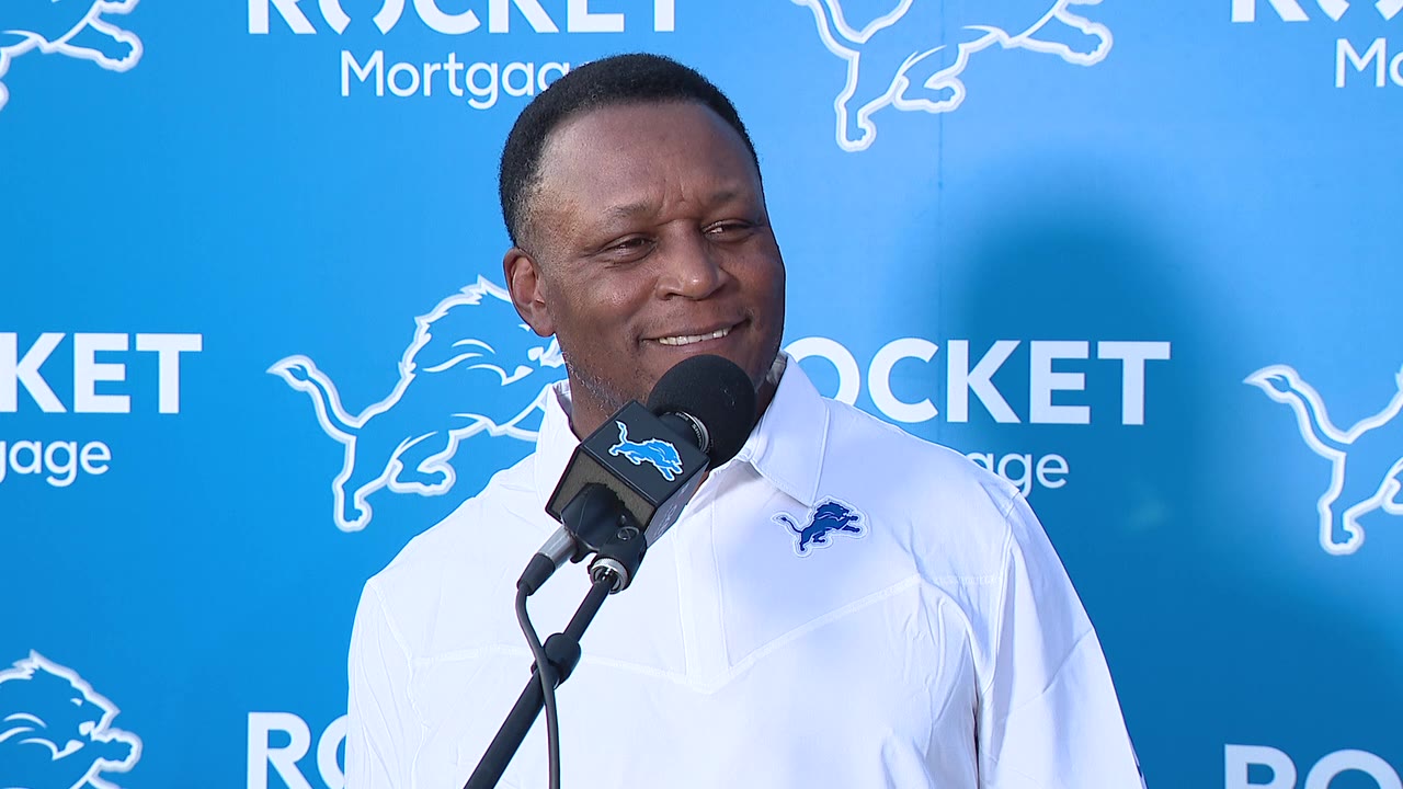 Lions Camp Wrap 8/12 -- Barry Sanders visits