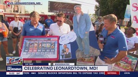 Loyal fan surprises Tucker with Step Brothers-themed display