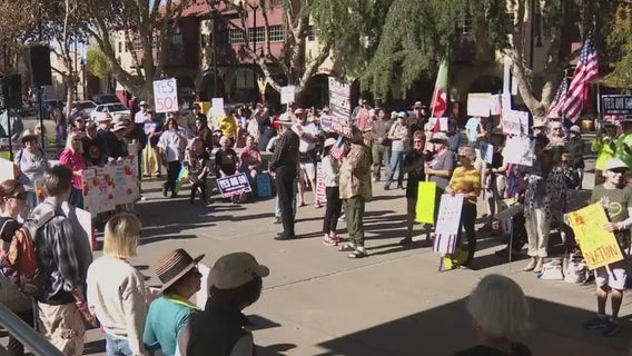 East Bay vigil honors those who died in ICE custody on Dia de los Muertos