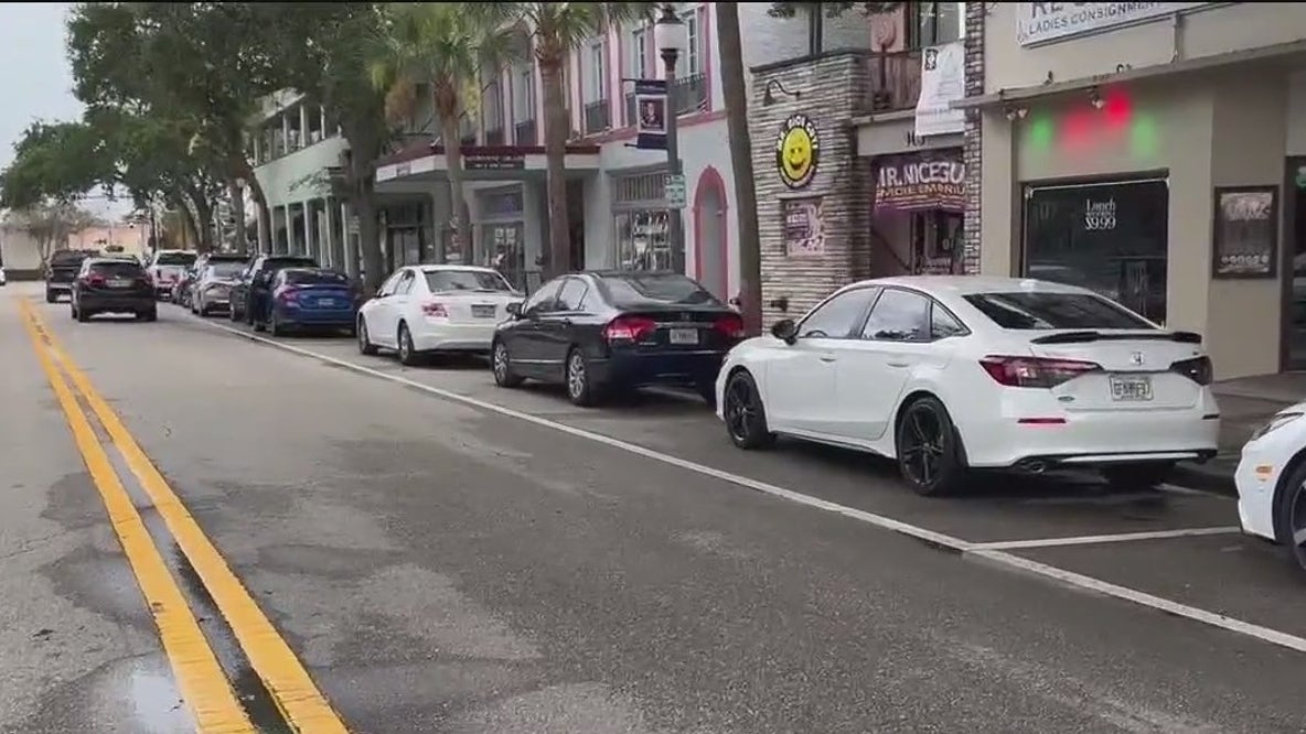 Melbourne considers paid parking to ease congestion
