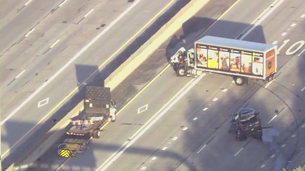 U.S. 60 crash leaves 5 people hurt