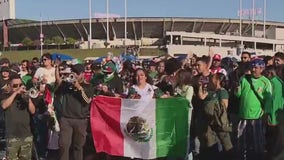 Oakland hosts historic Japan vs. Mexico friendly at packed Coliseum