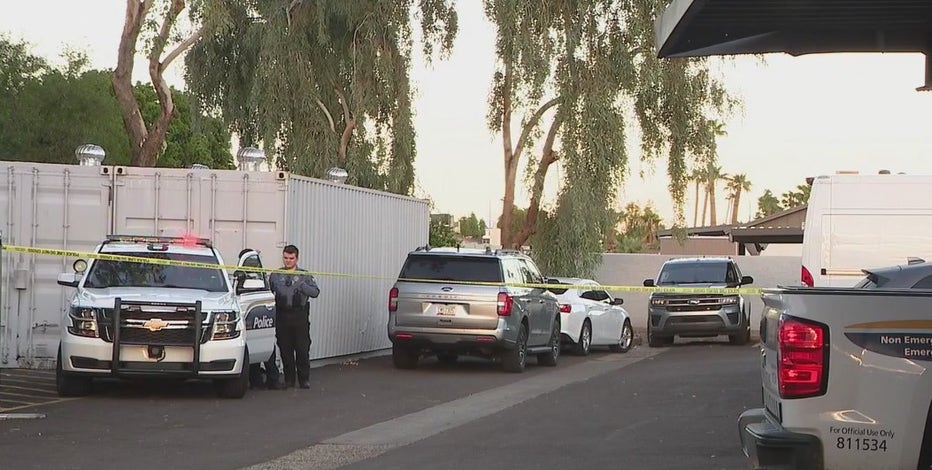 Suspect hospitalized after shooting involving Phoenix police