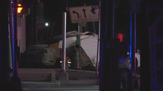 Two killed, one injured after speeding driver crashes into vehicle in Houston's Midtown area, officials say