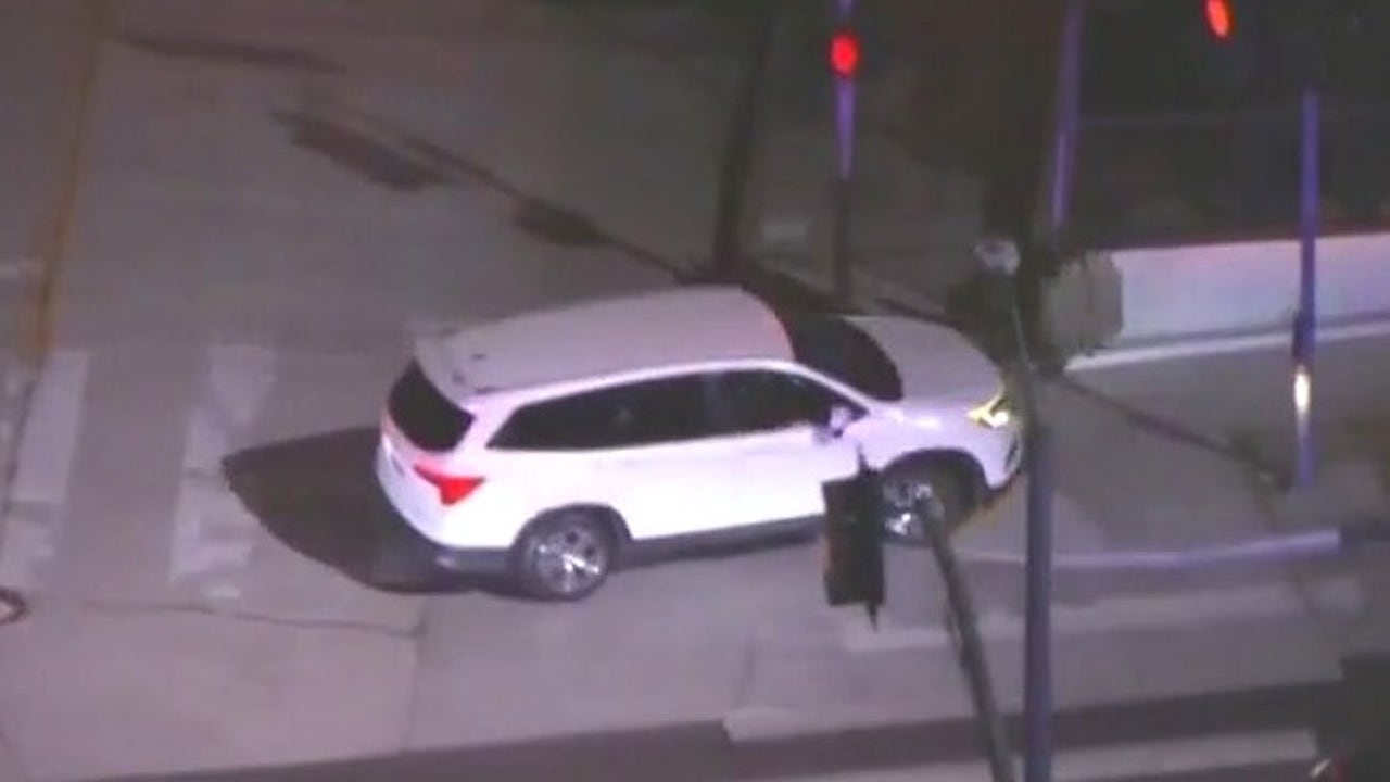 Police chase involving possible shooting suspect | FOX 11 Los Angeles