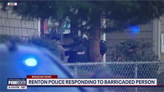 Renton, WA police, SWAT in standoff at condo complex