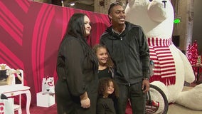 Vikings' Justin Jefferson hosts holiday give-back event