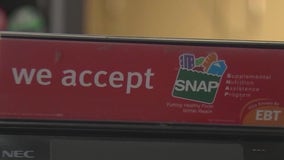 Loss of SNAP benefits due to the government shutdown sends Illinoisans into limbo