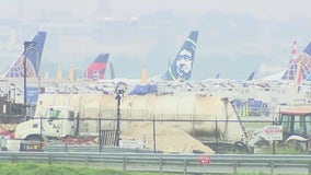 FAA's order to reduce flights at airports takes effect