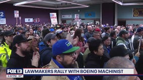 WA lawmakers rally with Boeing machinists