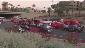 Bus crash on Interstate 10 leave 1 person dead, 17 injured near downtown Phoenix