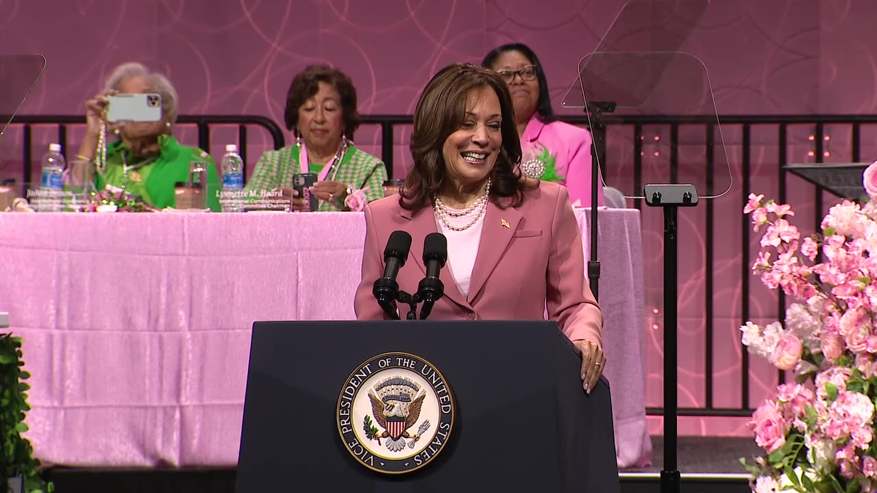 Kamala Harris is less popular than Joe Biden in Texas, poll shows