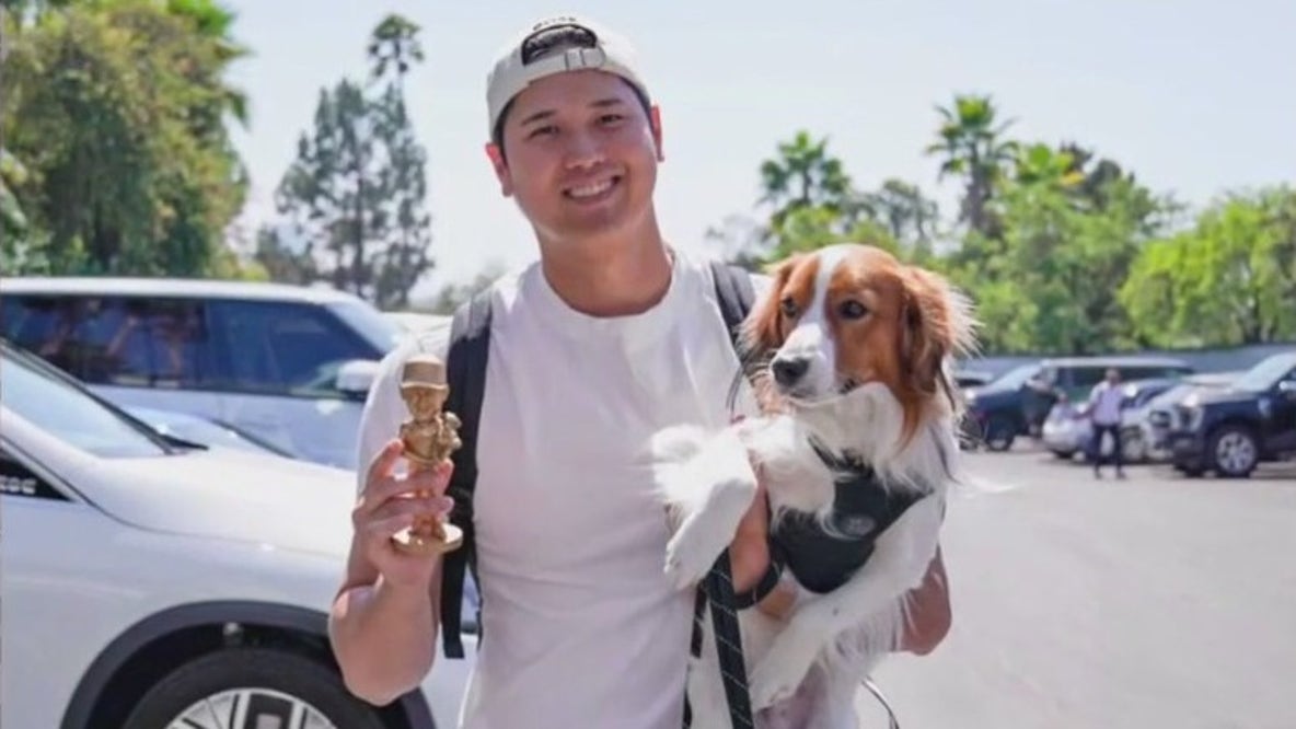 Shohei Ohtani bobblehead chaos at Dodger Stadium