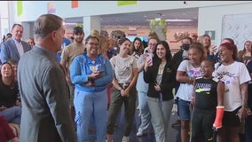 'Full House' star Dave Coulier visits Children’s Hospital of Michigan