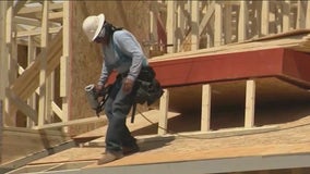 Outdoor workers battle extreme heat in the Midwest and Northeast