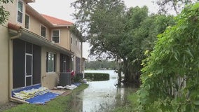 Floodwaters creep higher in Apopka neighborhood