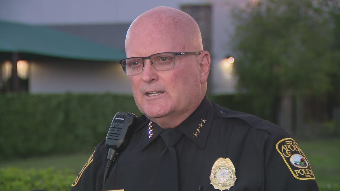 Heavy law enforcement presence at Apopka-apartments
