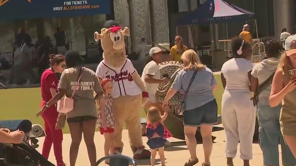 Fans begin to arrive for MLB All-Star Game