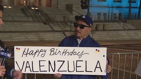 Fans line up early for Dodgers World Series parade