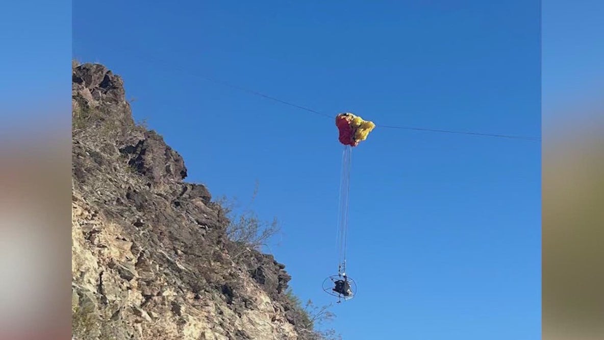 Paraglider hits power pole, escapes injury in Phoenix