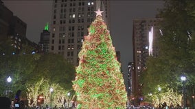 Chicago kicks off the holiday season