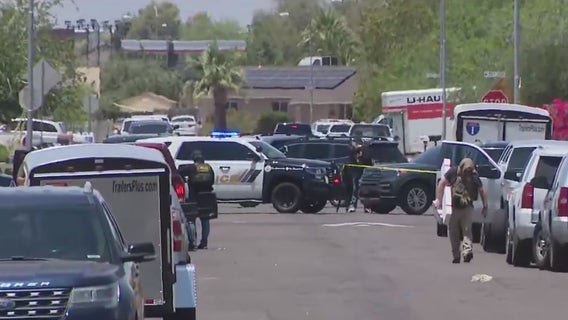 Protesters clash with police during Homeland Security investigation in Peoria