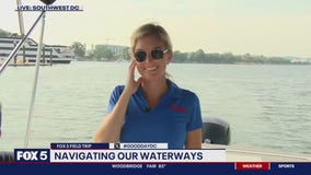 Navigating the water with Freedom Boat Club