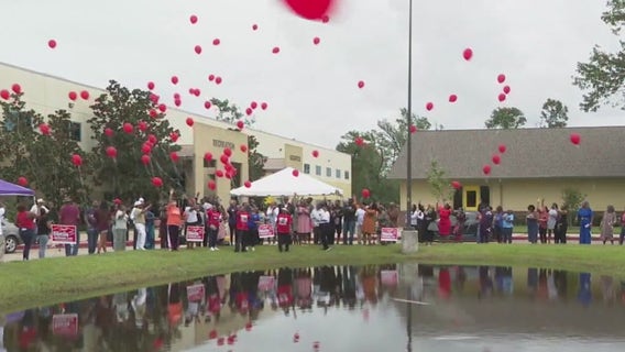 Sheila Jackson Lee lies in state at Houston City Hall rotunda