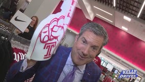 Kelly Drives: Cupcake Cravings, Knitting Classes, Healthy Meals and a Homecoming Pep Rally!