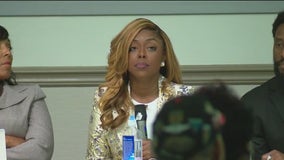 'Most infamous mayor in America': Dolton residents sound off at village board meeting