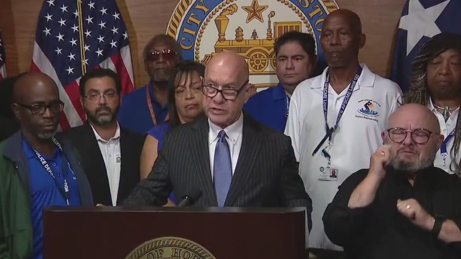 Mayor Whitmire boosts city worker pay