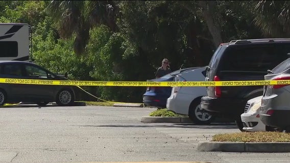 Sarasota deputy shoots knife-wielding man