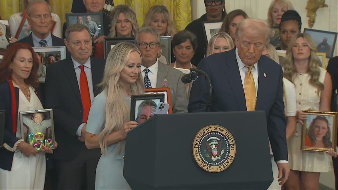 'Queen of Versailles' appears with President Trump