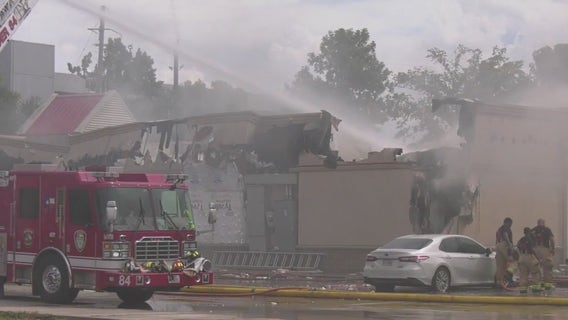 Houston: Greenspoint restaurant damaged in two-alarm fire