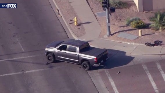 Teenager hit by truck on way to school in Glendale: PD