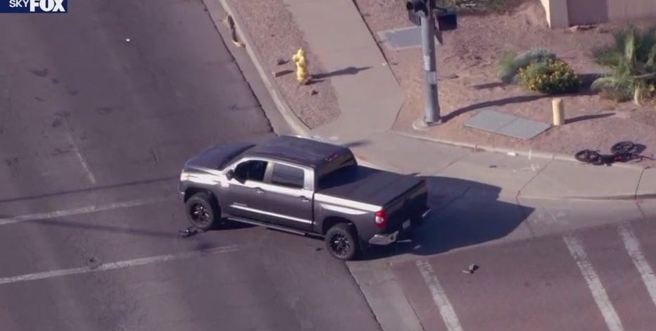 Teenager hit by truck on way to school in Glendale: PD