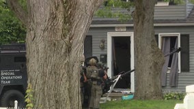 Gunman arrested after hours-long standoff with Redford police