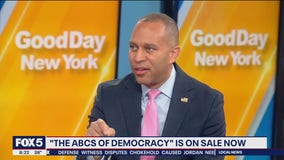 Hakeem Jeffries reacts to winning reelection as House Democratic leader