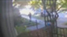 Video captures suspect firing shots in exchange of gunfire with Chicago police