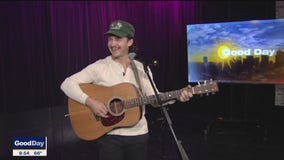 American Idol finalist Jack Blocker performs "Lonestar"