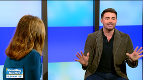 Chatting with Hallmark king Jonathan Bennett