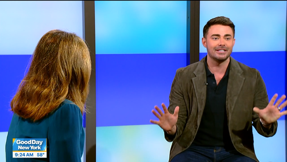 Chatting with Hallmark king Jonathan Bennett