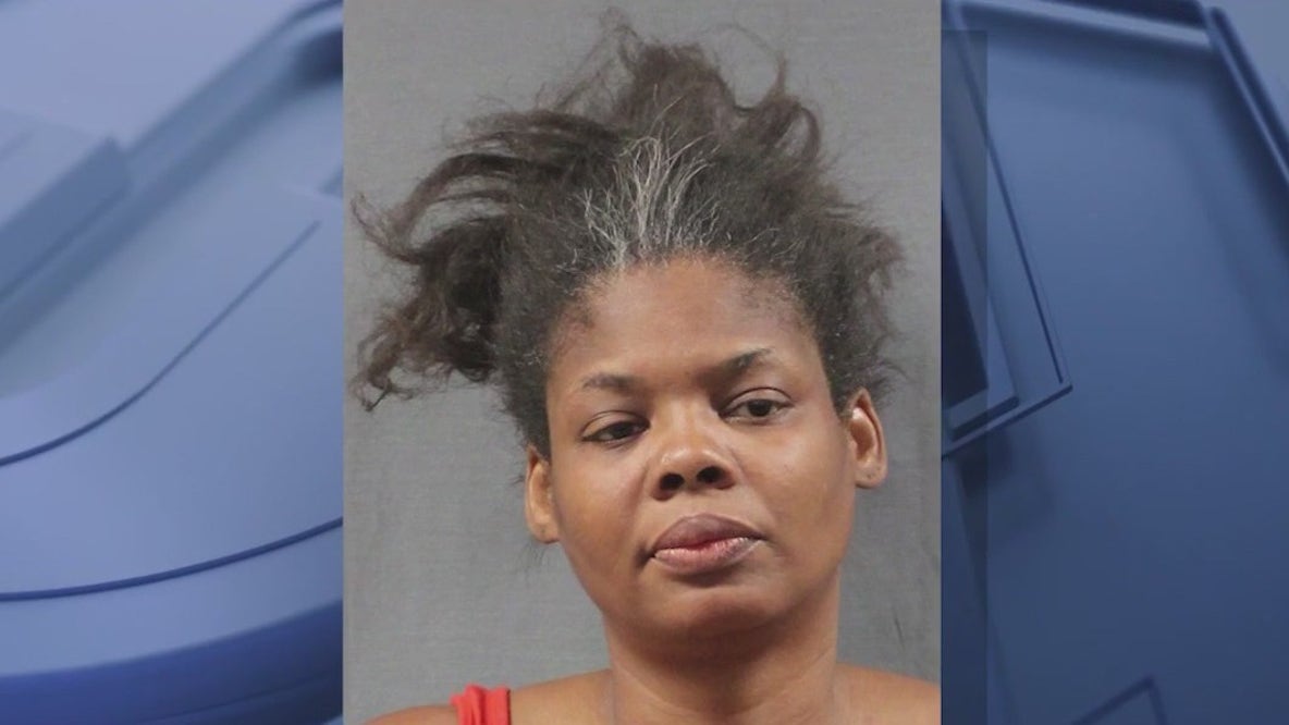 Mesa mom accused of shooting teenage son