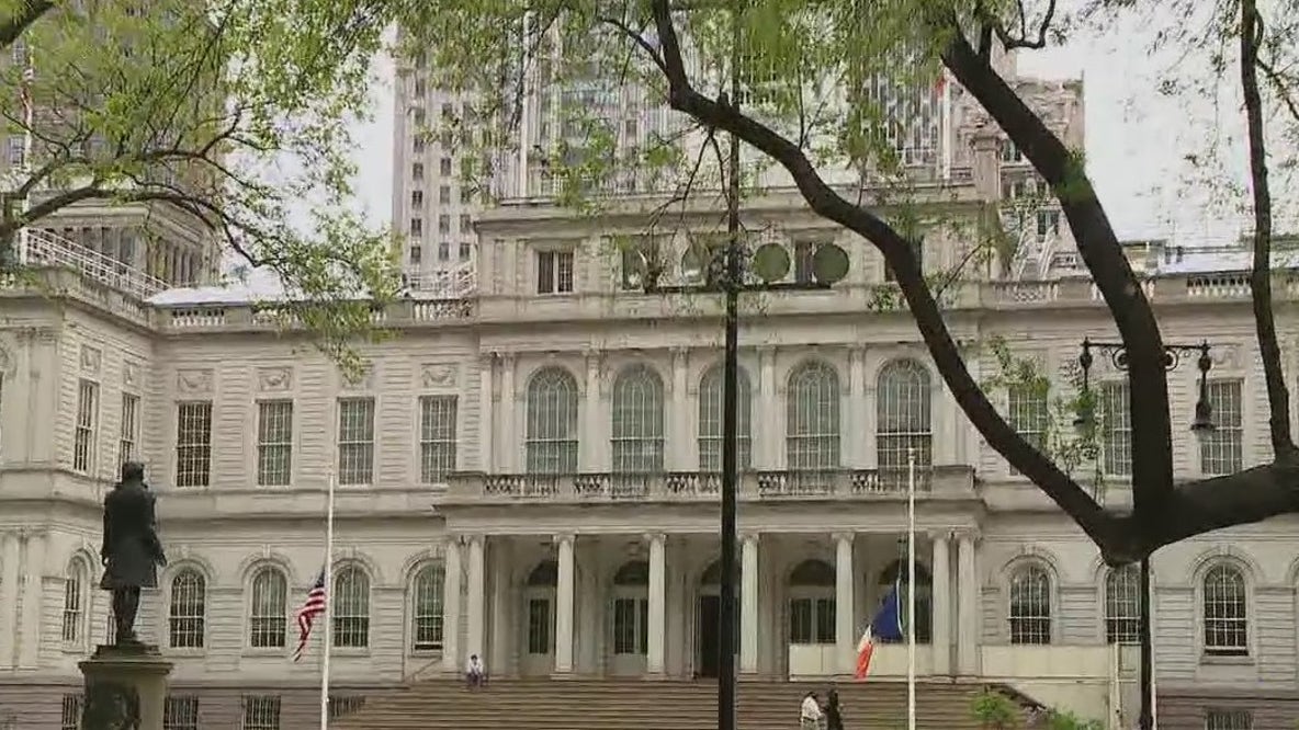 NYC employees return